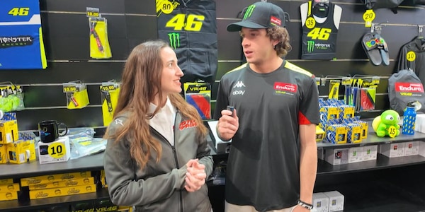 MotoGP, Bezzecchi: “Difficile lasciare il team VR46. Titolo? Tifo Pecco” | EICMA 2024