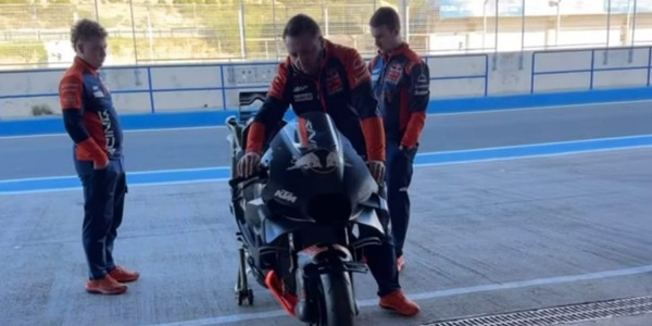 MotoGP, il test team KTM a Jerez per preparare la stagione 2025