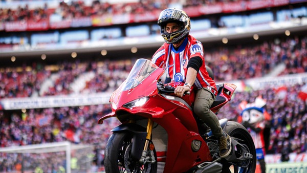 L’Atlético Madrid ospita Jorge Martin per festeggiare il titolo MotoGP