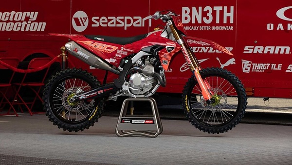 Supercross: Ducati in America con Troy Lee