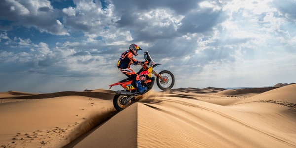 Dakar 2025: Benavides vince l'ottava speciale dopo aver soccorso Quintanilla