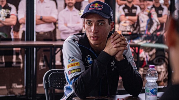 SBK: Razgatlioglu salta i test di Jerez, ma l'infortunio resta avvolto nel mistero