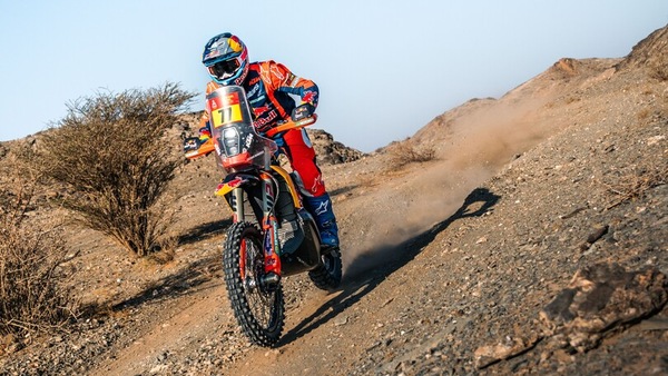 Dakar 2025: Benavides vince la nona tappa, caduta per Schareina