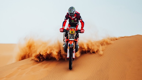 Dakar 2025: Schareina vince la Tappa 11, Sanders mette le mani sul titolo