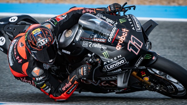 SBK: Bulega e i suoi fratelli all'assalto di Razgatlioglu