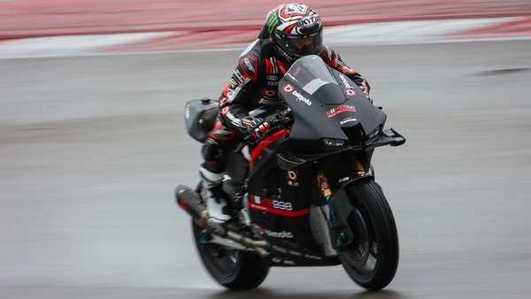 SBK, test Portimao: Lowes porta la Bimota in vetta, ma il maltempo rovina i piani