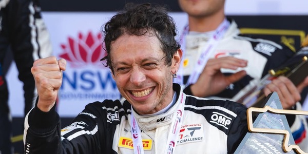 Valentino Rossi splendido 2° a Bathurst: "È un inizio fantastico"
