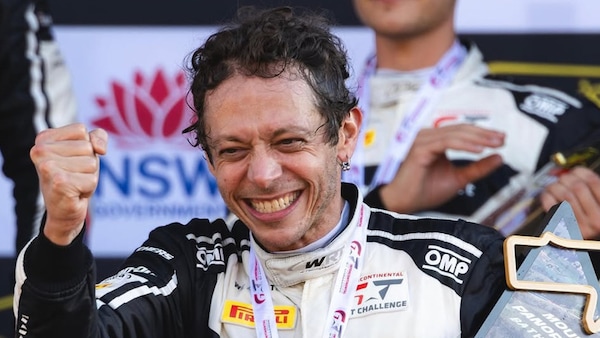 Valentino Rossi splendido 2° a Bathurst: "È un inizio fantastico"