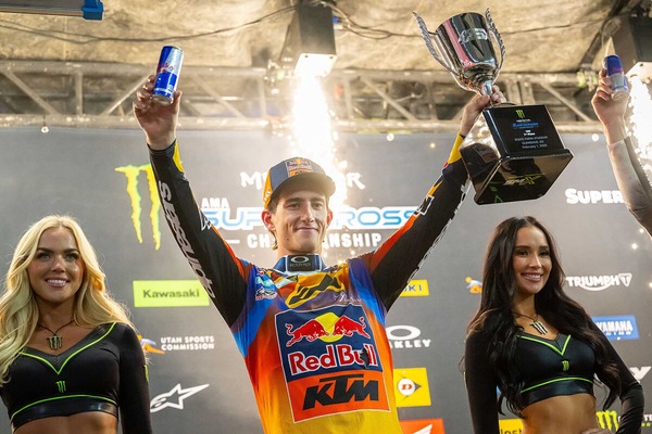 La reazione: KTM fa incetta di vittorie