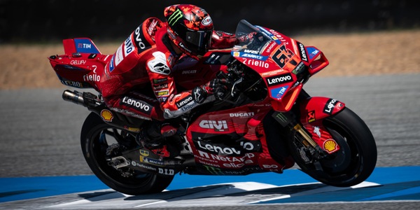 MotoGP: al via la sfida Marquez-Bagnaia, ma se Pecco si fosse nascosto?