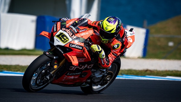 SBK, Bautista: “Bulega è un passo avanti, ma abbiamo obiettivi diversi”