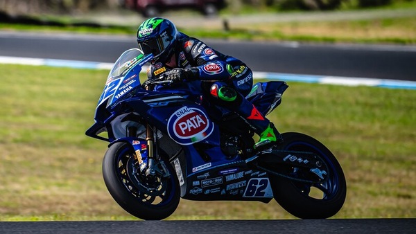 SSP Phillip Island, Gara 1: Manzi porta al successo la Yamaha R9