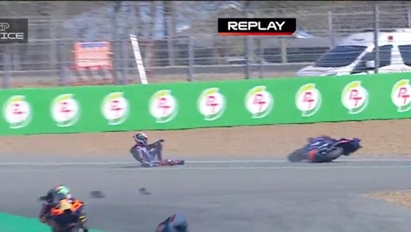 MotoGP, la prima caduta del 2025 è di Jack Miller: le FOTO