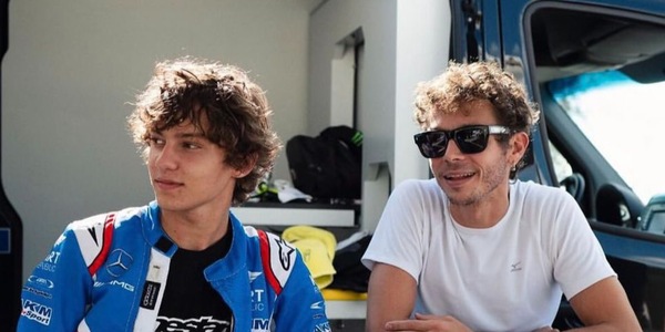 MotoGP, Kimi Antonelli esalta Valentino Rossi: "È una leggenda"