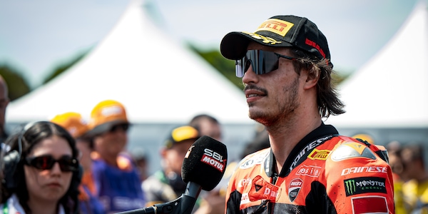 SBK, Bulega scivola ma ritrova la via: “Grande botta ma a fine giornata passi avanti”
