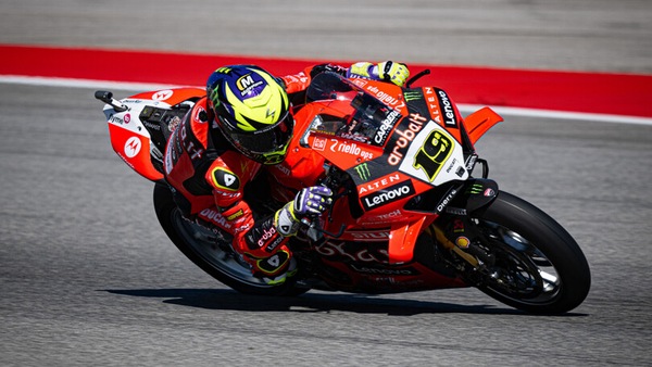 SBK Portimao, Bautista: “Redding dovrebbe rispettare almeno le altre Ducati”