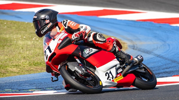 CIV Misano: Vicente Perez dominatore in Gara 1 della Moto3