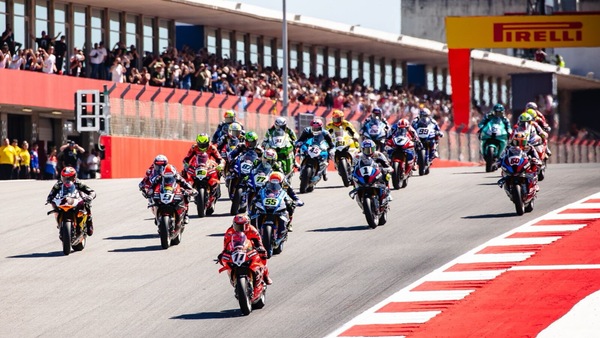 SBK: il duello Bulega - Razgatlioglu sbarca ad Assen, cercasi terzo incomodo