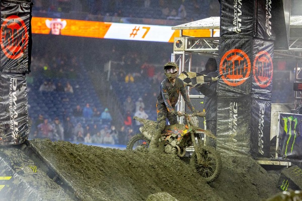 Supercross: Plessinger cavalca il fango di Foxborough