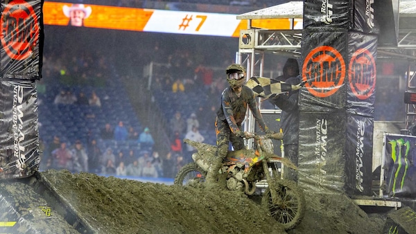Supercross: Plessinger cavalca il fango di Foxborough