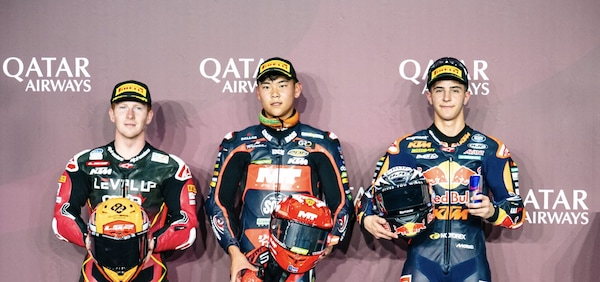 Moto3, qualifiche del GP Qatar 2025: prima pole position per Yamanaka, 4° Rossi