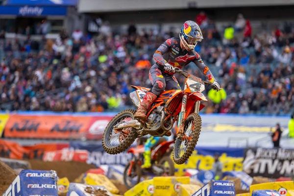 SX450: Sexton ritrova il sorriso a Philadelphia
