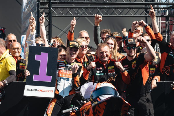 SSP300 Assen: Buis vince in volata gara-2, Gaggi chiude quarto