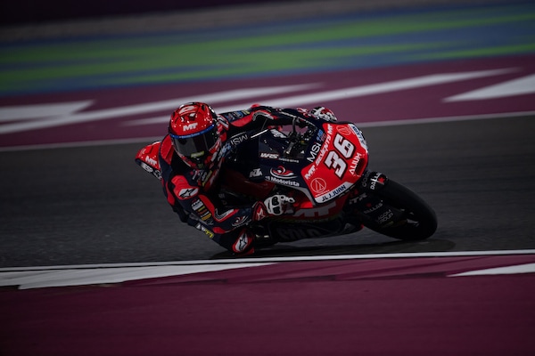Moto3 Risultati Qatar: Seconda vittoria stagionale per Angel Piqueras, quinto Riccardo Rossi