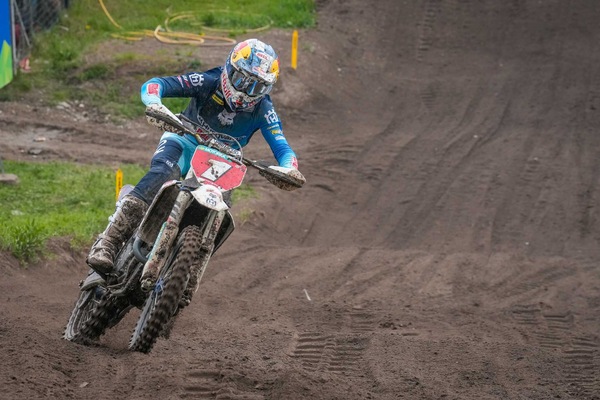 MX2: de Wolf tenta la fuga in Svizzera