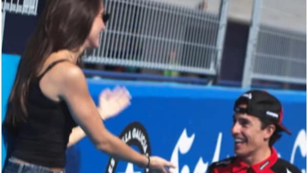 MotoGP, Marquez si sposa con Gemma: la proposta scherzosa a Jerez