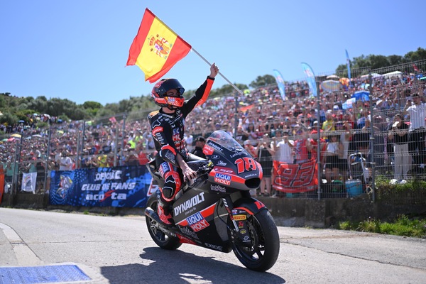 Moto2: Manuel Gonzalez domina a Jerez, sul podio Barry Baltus e Senna Agius