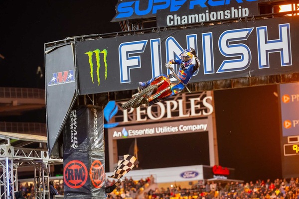 250SX: ribaltone nella costa Est