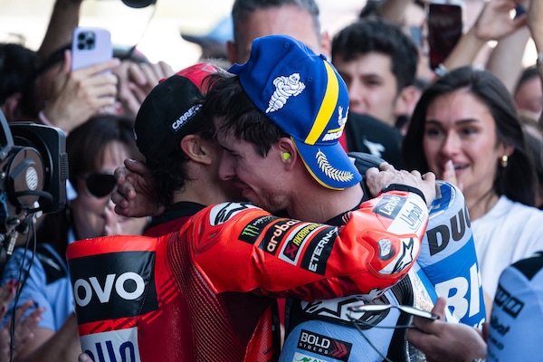 MotoGP, i Marquez la prima coppia di fratelli a vincere una gara nella categoria regina
