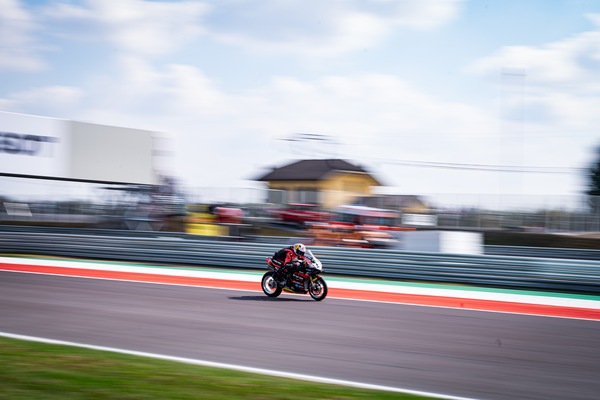 SBK LIVE, le FP a Cremona: tutti gli aggiornamenti minuto per minuto