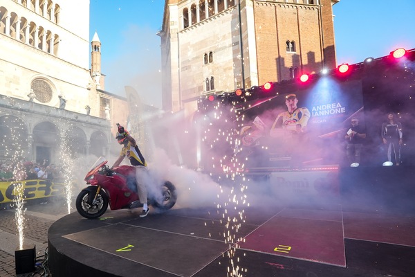La SBK scende in piazza a Cremona
