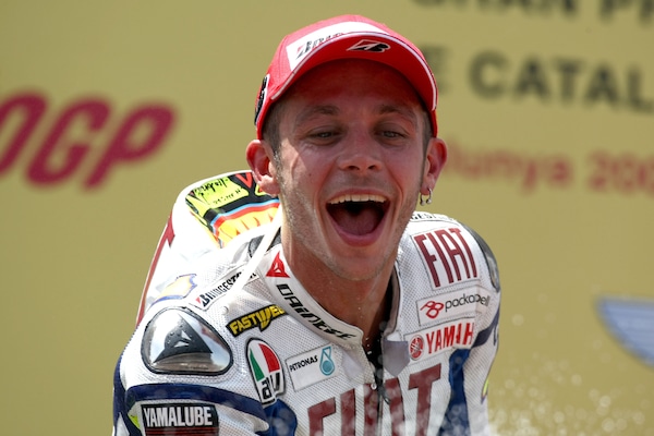 Rossi confessa: "Il sorpasso su Lorenzo nel 2009, ho goduto"