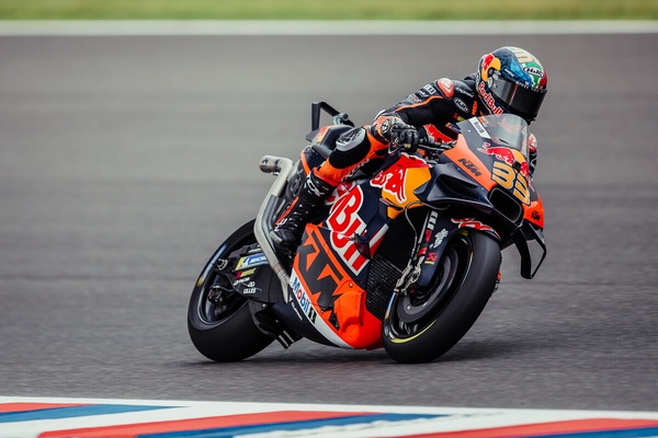 MotoGP: La KTM del record di Binder finisce all’asta, 350.000 euro e una clausola sorprendente