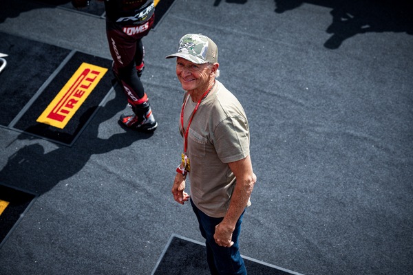 Kevin Schwantz in pista a Cremona per la SBK