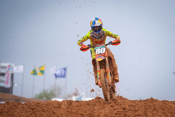 MXGP: KTM domina le qualifiche del Portogallo