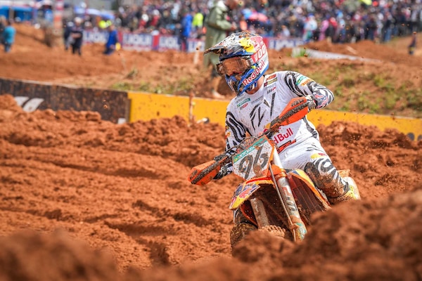 MXGP del Portogallo: Lucas vince ancora