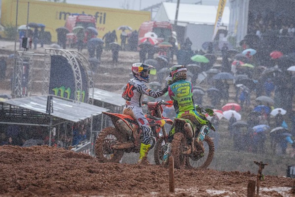 MXGP: Coenen fa il bis in Portogallo, Febvre si veste di rosso