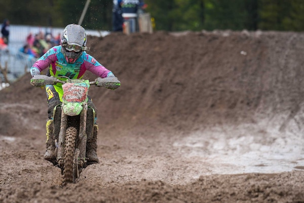 MXGP: Febvre più forte del fango in gara uno