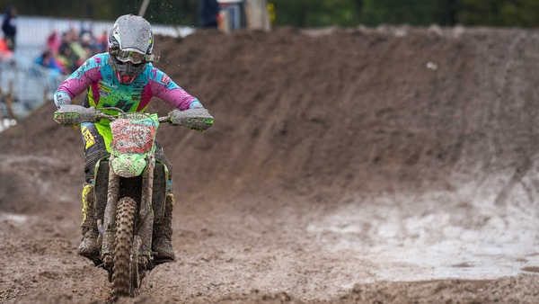 MXGP: Febvre più forte del fango in gara uno