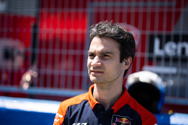 MotoGP, Dani Pedrosa sbalordito: "Marquez è veloce in qualunque contesto tecnico"