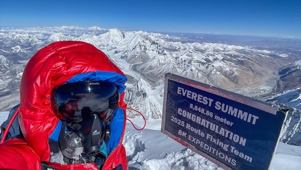 Karel Abraham dalla MotoGP alla vetta del Monte Everest