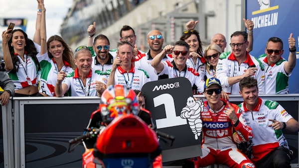 Casadei, LCR e il tributo agli italiani della MotoE: unici a sventolare il tricolore in Francia