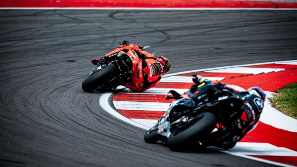 SBK Most, ufficiale la riduzione del flusso benzina per Ducati e BMW