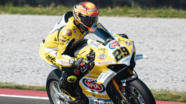 SBK Most: doppia frattura al piede, weekend già finito per Iannone