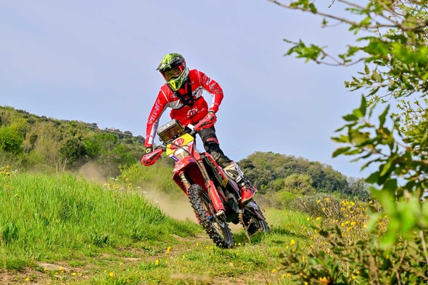 La scommessa della Sardegna: moto e auto insieme nel Rally