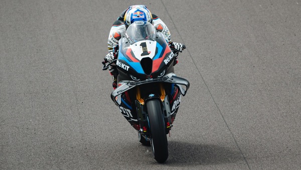 SBK, Most: Razgatlioglu si conferma in FP2, ma Bulega 4° rialza la testa